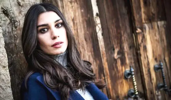 Furkan Palalı İle Görüntülenen Burcu Kıratlı Kimdir?