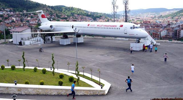 İstanbul'dan Kastamonu'ya Getirilen Boing 737 Tipi Yolcu Uçağı Millet Kıraathanesine Dönüştürüldü