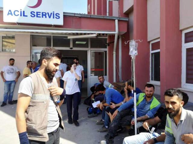 İzmir'deki Sanayi Tesisinde Gıda Zehirlenmesi Şüphesiyle 3 Bin 300 Kişi Hastaneye Gitti