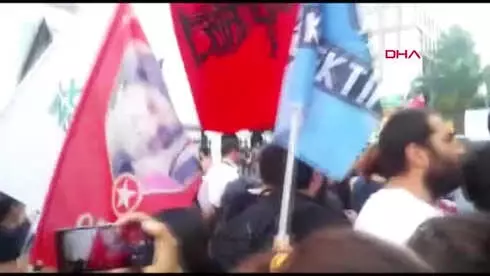 Kadıköy'de Eyleme Polis Müdahalesi: 14 Gözaltı Kadıköy'de Eyleme Polis Müdahalesi: 14 Gözaltı