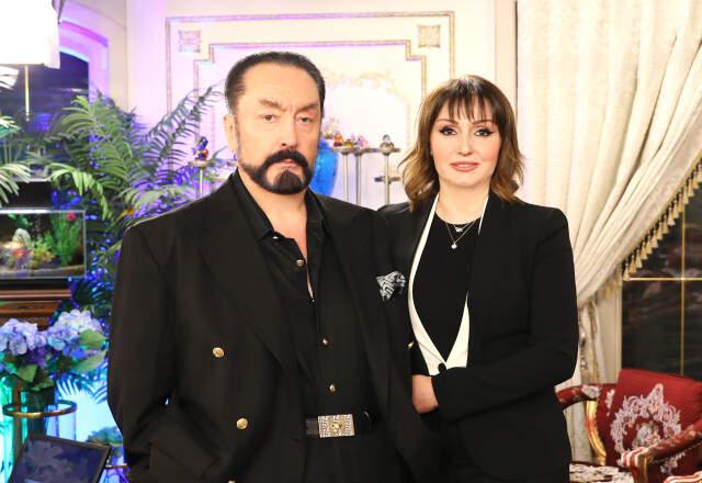 Adnan Oktar Operasyonunda, Kapalıçarşı'daki Ünlü Kuyumcunun Kızları Mine ve Meral Kalça Tutuklandı