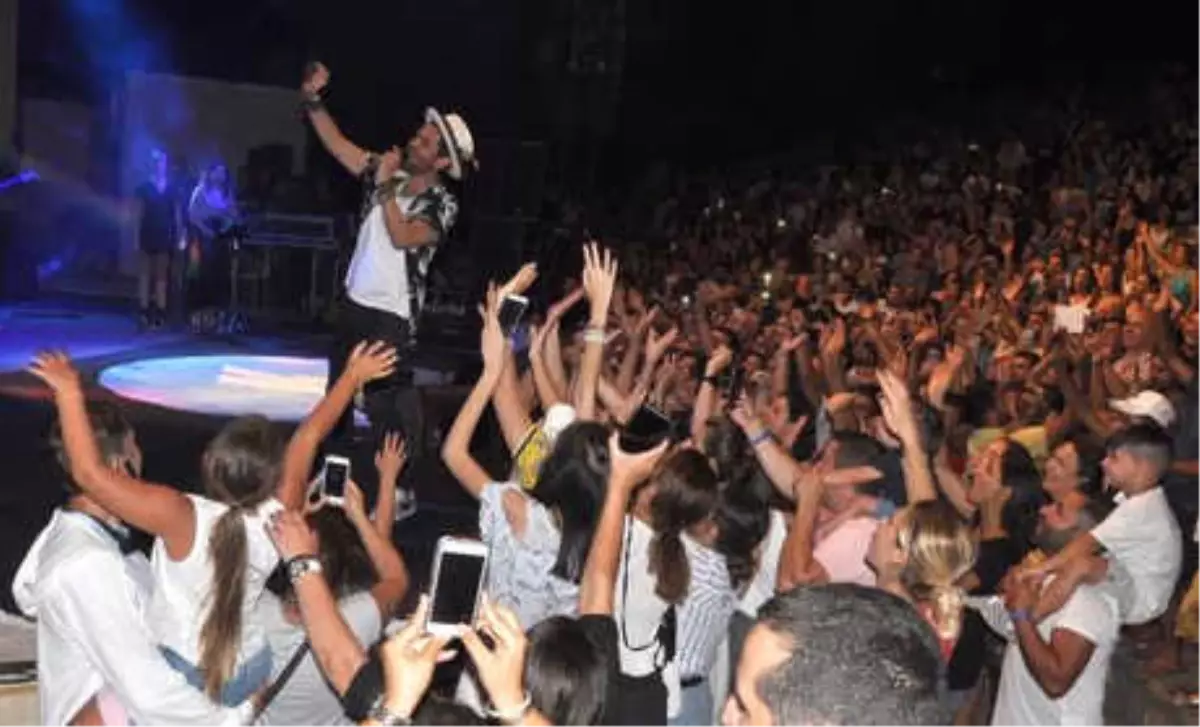 Kenan Doğulu Coşturdu