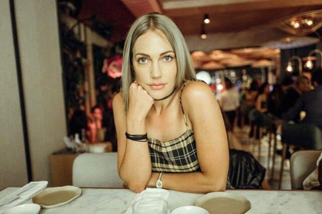 Saçlarını Siyaha Boyatan Meryem Uzerli'yi Hayranları Beğenmedi: Kendini Daha Fazla Çirkinleştirme