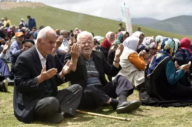 Teröre İnat Binlerce Kişi 173.güvende Yayla Şenliğinde Buluştu Teröre İnat Binlerce Kişi 173.güvende Yayla Şenliğinde Buluştu
