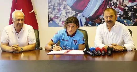 Trabzonspor, Amiri'nin Ardından Berkay Sefa ile Sözleşme İmzaladı