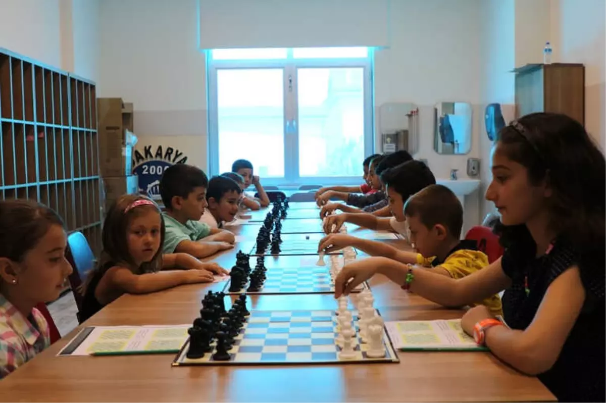 Geyve'de Bin 240 Öğrenci Sgm'de Buluşuyor