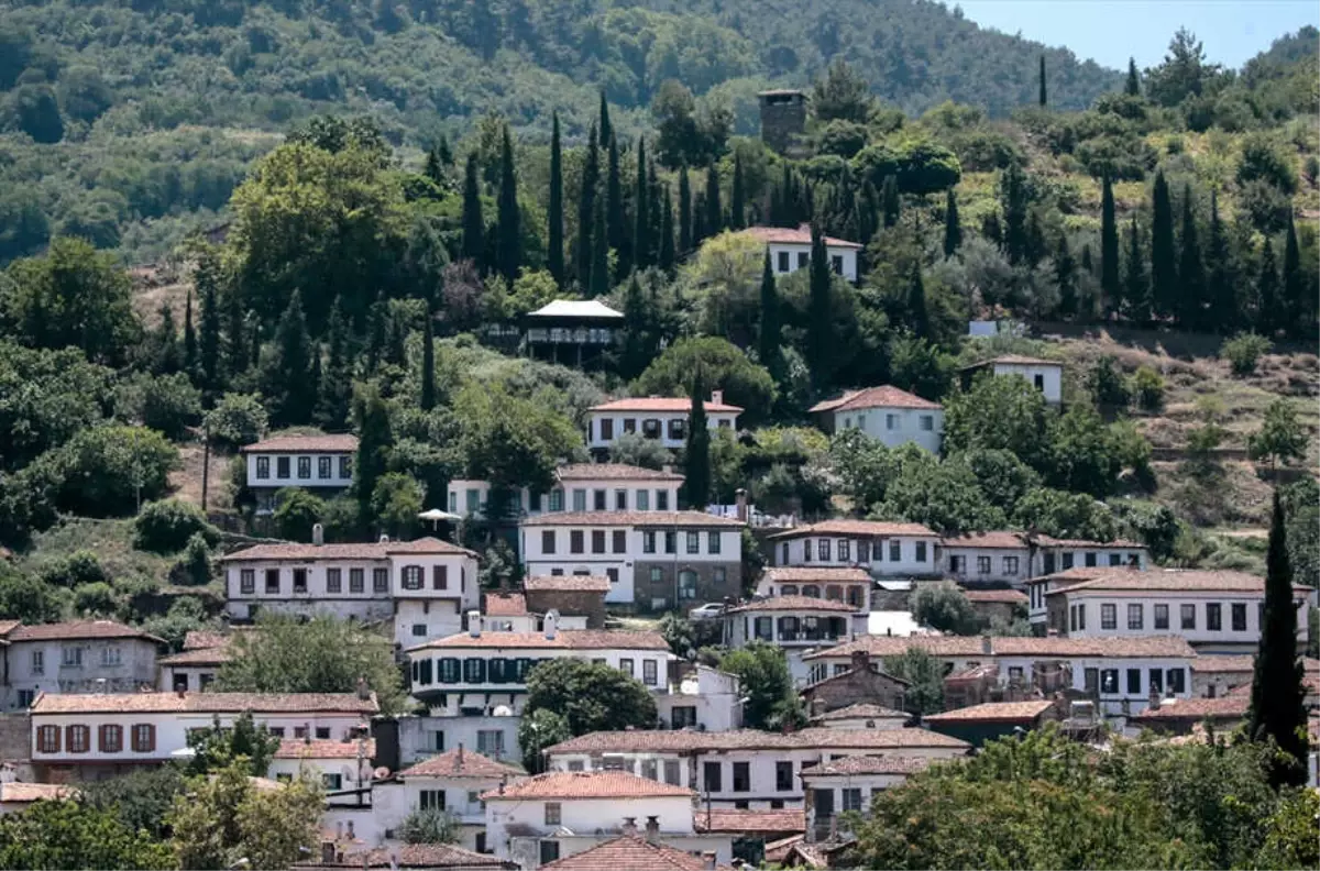 Kıyamet Köyü' Şöhretinin Zirvesine Ulaştı