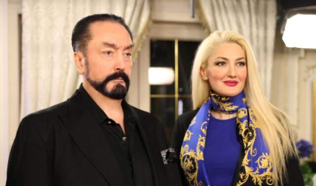 Canlı Yayındaki Bakımlı Halleriyle Akıllara Kazınan Adnan Oktar'ın Son Hali Dikkatlerden Kaçmadı