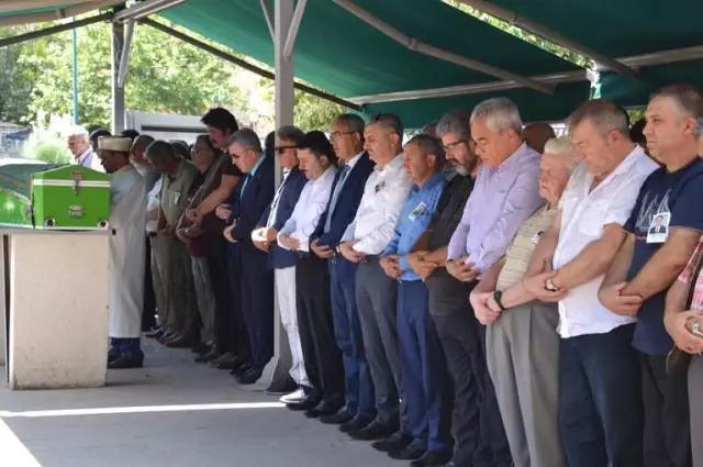 İsmail Acar Son Yolculuğuna Uğurlandı İsmail Acar Son Yolculuğuna Uğurlandı