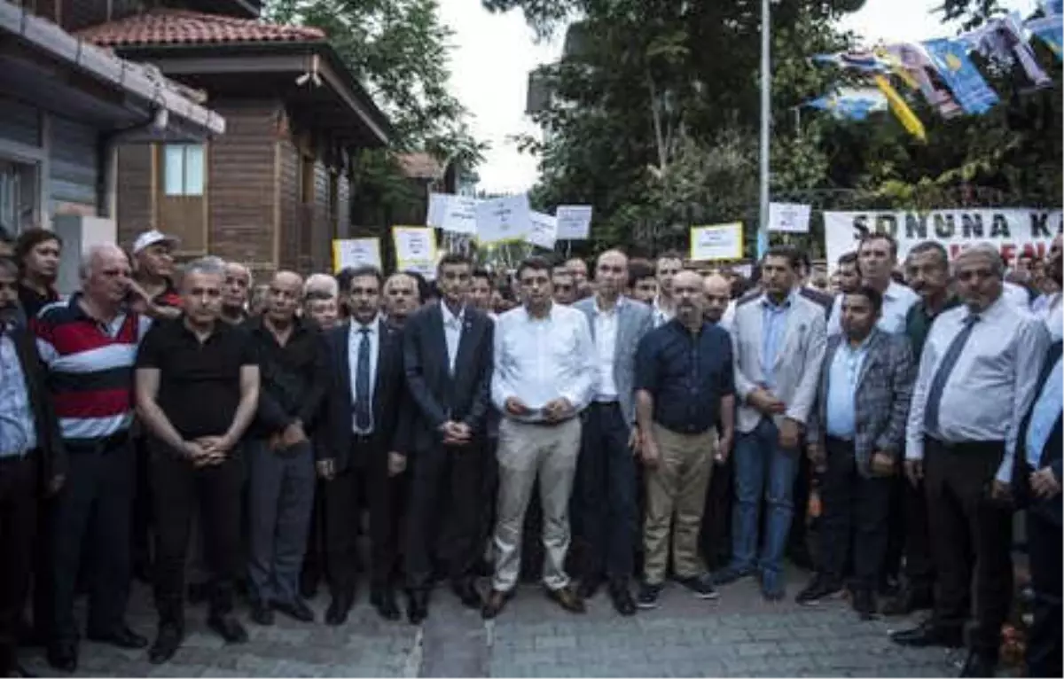 İyi Partililerin 'Akşener Nöbeti' Devam Ediyor