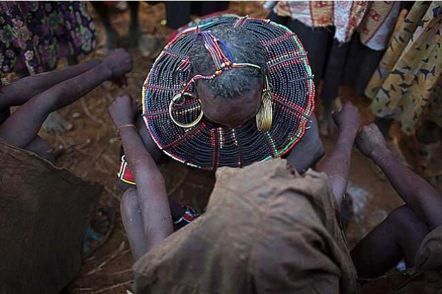 Somali'de, Sünnet Edilen 10 Yaşındaki Kız Çocuğu Kan Kaybından Öldü