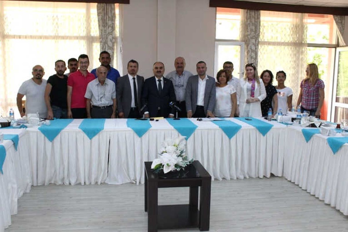 Vali Günaydın, Gazetecilerle Kahvaltıda Buluştu