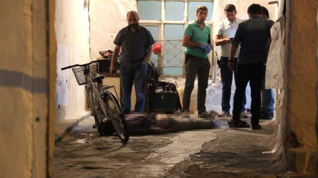 Yardım İçin Çağrılan Baldız, Ablasını ve Eniştesini Kanlar İçinde Buldu