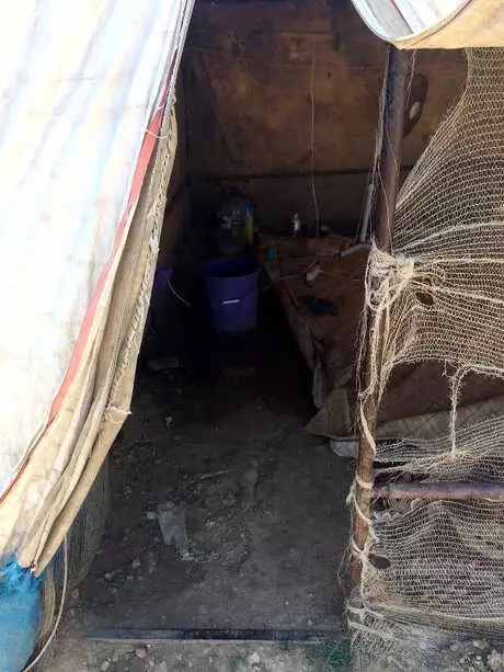 AnneBabasının Çadırda Yalnız Bıraktığı Yasmin Bebek, Su