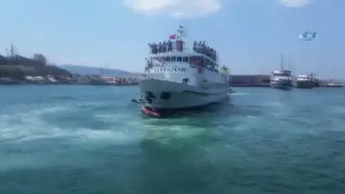 Ege Denizi'nde Arızalanan Yunan Feribotu 168 Yolcusuyla Birlikte Kurtarıldı