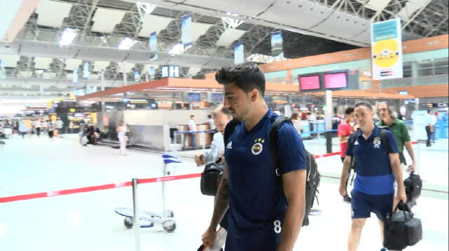 Fenerbahçe, İzmir'e İç Hatlar Terminali'nden Gitti