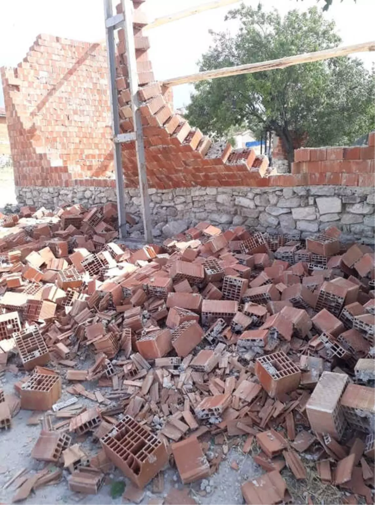 Günyüzü'nde Şiddetli Fırtına