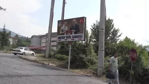 Mesut Özil'in Ailesi Desteklerden Memnun - Haberler