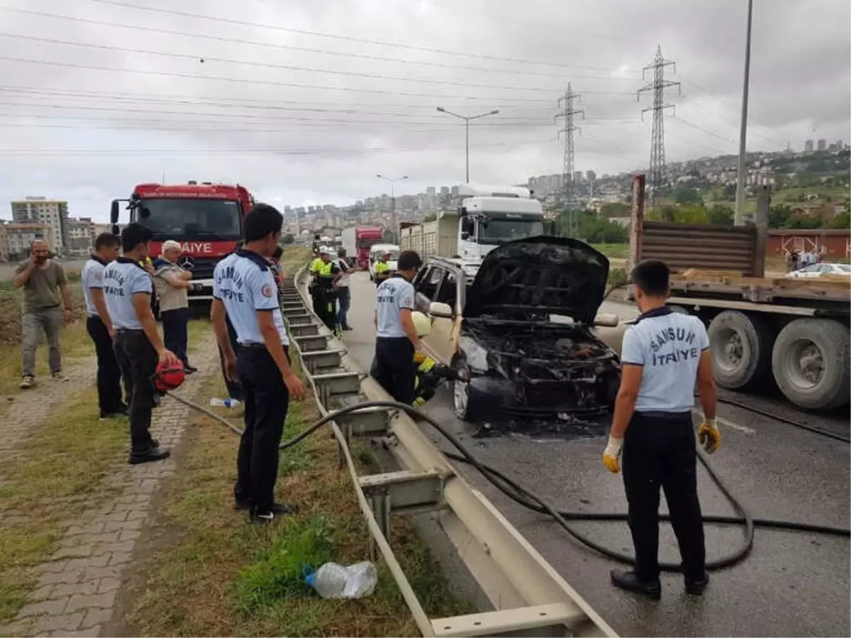 Samsun'da Seyir Halindeki Cip Yandı