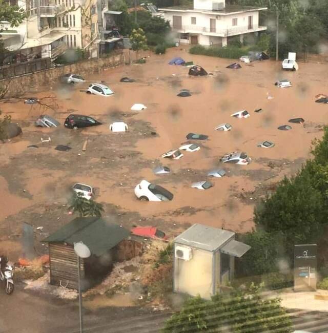 Yunanistan, 82 Kişinin Can Verdiği Yangından Sonra Şimdi de Sel Felaketi ile Boğuşuyor!