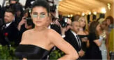 Model Kylie Jenner, Instagram'da Yaptığı Her Paylaşımdan 1 Milyon Dolar Kazanıyor Model Kylie Jenner, Instagram'da Yaptığı Her Paylaşımdan 1 Milyon Dolar Kazanıyor