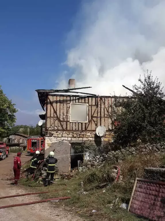 Safranbolu�da Korkutan Ev Yangını Haberler