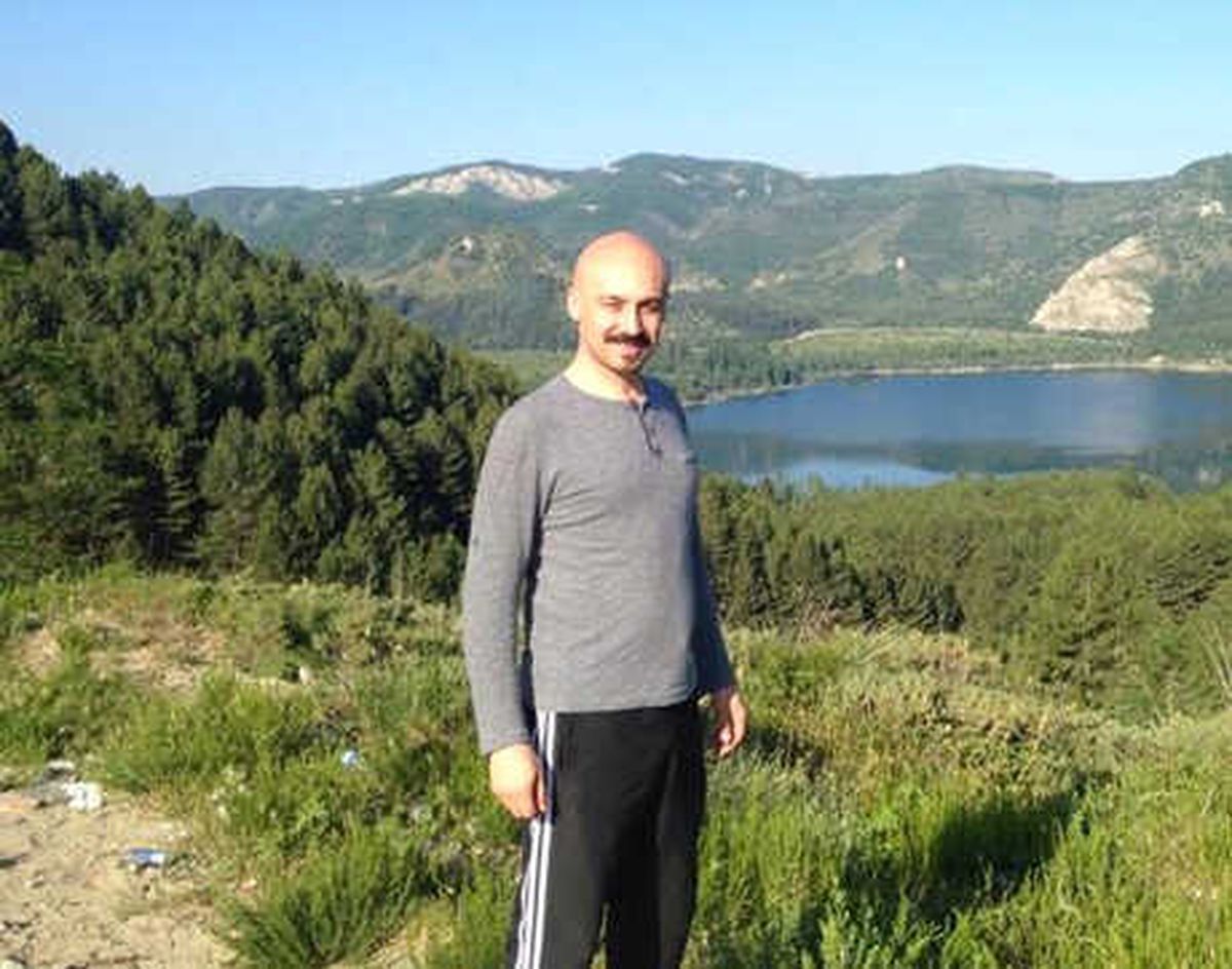 Sdü Öğretim Görevlisi Ölü Bulundu