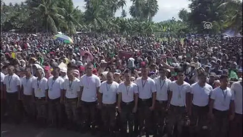 Filipinler'de Moro Müslümanları Geleceklerini İnşa Ediyor Filipinler'de Moro Müslümanları Geleceklerini İnşa Ediyor