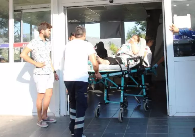 Ege Denizi'nde Batan Bottaki Göçmenleri Tur Teknesi Kurtardı