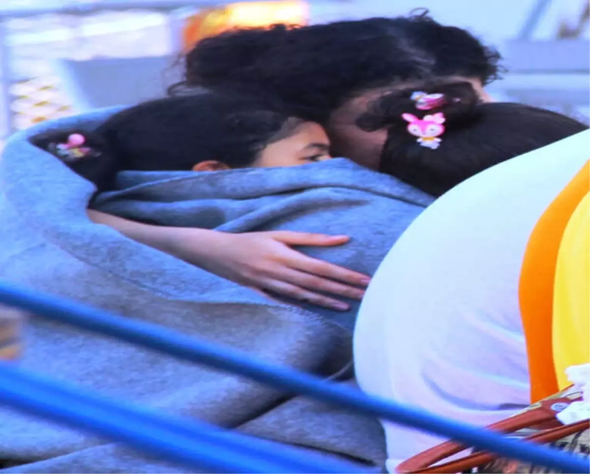 Ege Denizi'nde Can Pazarı: Kaçakları Tur Teknesi Kurtardı