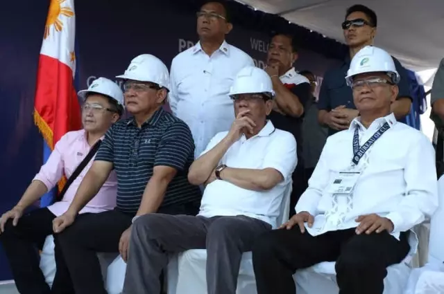 Filipinler Kaçak 68 Otomobili Parçaladı Filipinler Kaçak 68 Otomobili Parçaladı
