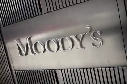 Moody's Yunan Bankaların Görünümünü Yükseltti