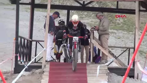 Spor Uluslararası Downhill Bisikleti Kupası Erciyes'te Düzenlendi -Hd