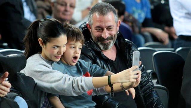 Cem Yılmaz Oğlunun Doğum Gününe Ahu Yağtu'yu Çağırınca Defne Samyeli'yle Arası Açıldı