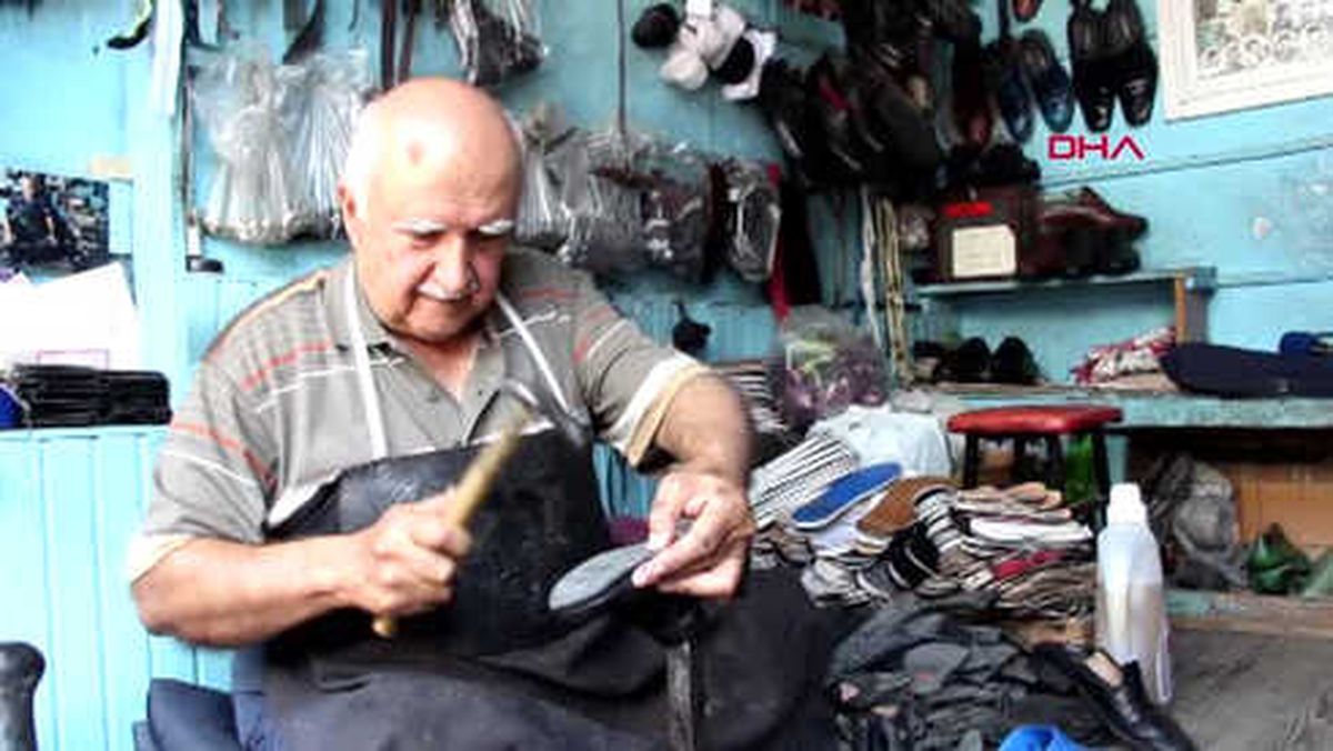 Manisa Ucuz Ayakkabı Tamirciliği Bitirdi