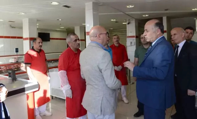 Vali Azizoğlu, Et ve Süt Kurumu Mağazalarını Gezdi Vali Azizoğlu, Et ve Süt Kurumu Mağazalarını Gezdi