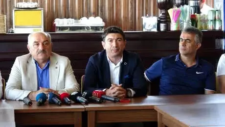 B.b Erzurumspor Egemen ve Auremir'i Kadrosuna Kattı