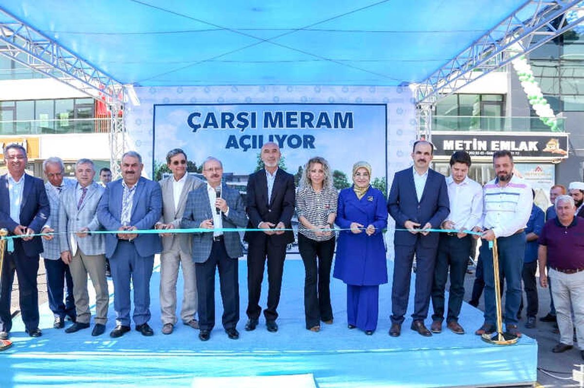 Çarşı Meram' İş Merkezi Törenle Açıldı