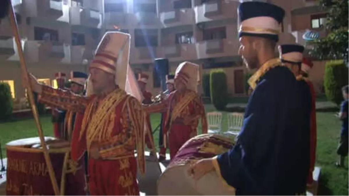 20 Ülkeden Gelen Uluslararası Öğrenciler 'Kına Gecesi' Etkinliği Yaptı