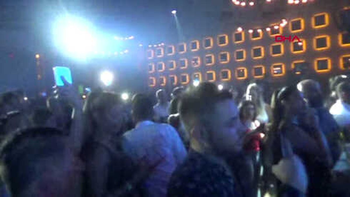 Aydın Didim'de Hande Yener Rüzgarı