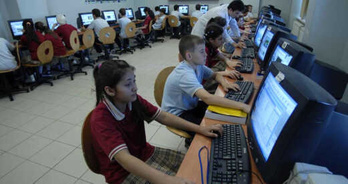 Bilişim Öğretmenleri, Bilişim Teknoloji ve Yazılım Dersini Alan Öğretmenlerinin Okutmasını Talep Etti