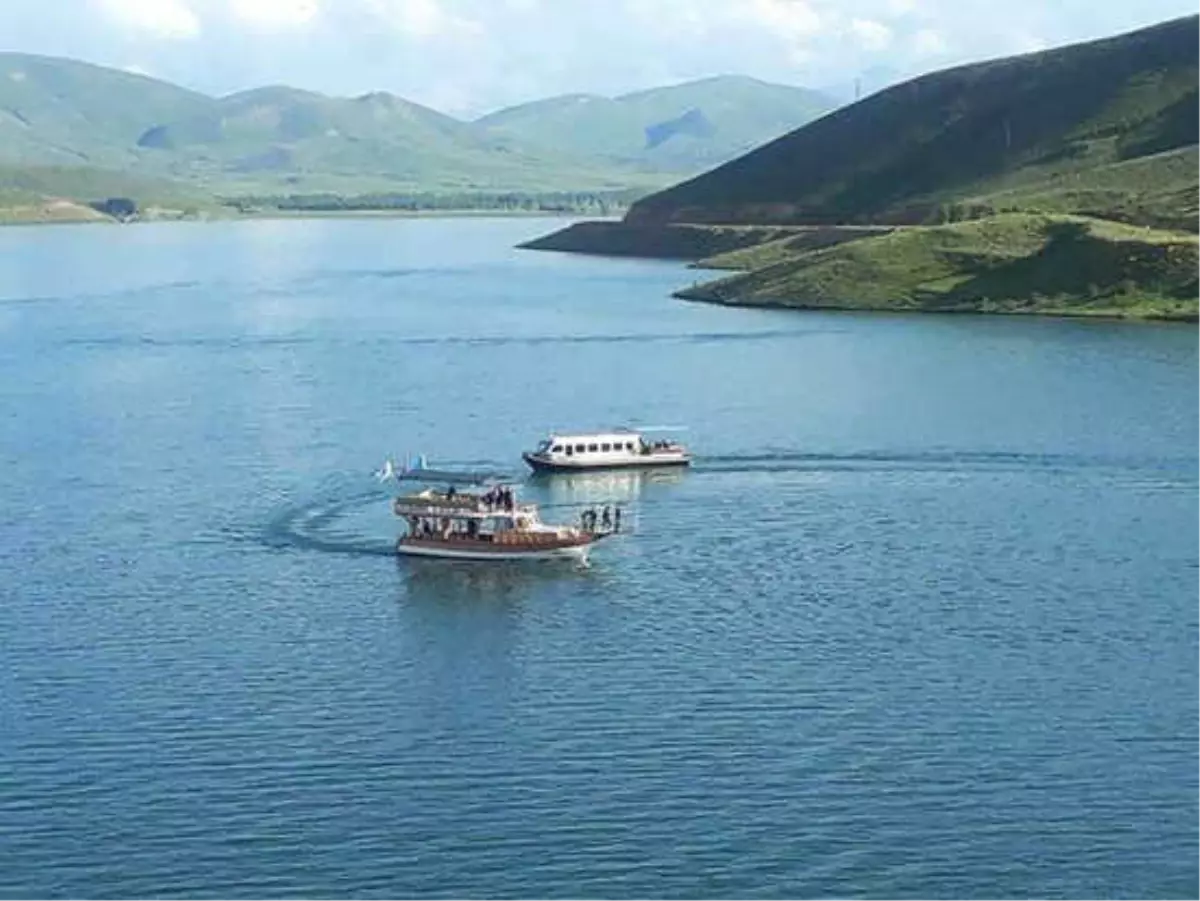 Diriliş Misafirlerini Ağırlamaya Devam Ediyor