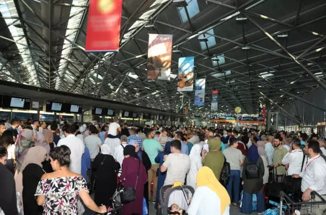 Almanya'daki Hacı Adayları Yola Çıktı