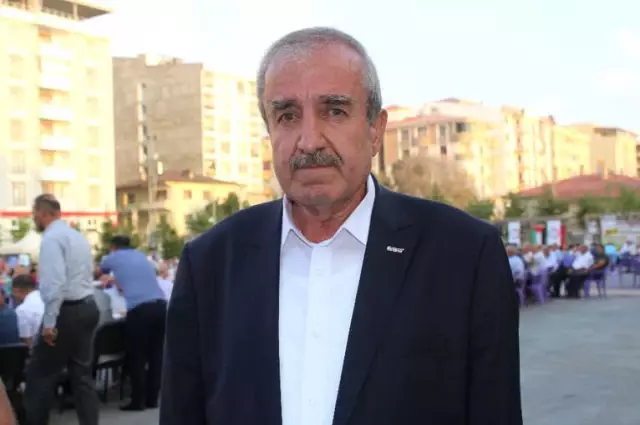 İmam Hatip Lisesi Mezunları ve Mensupları 'Pilav Günü'nde Bir Araya Geldi İmam Hatip Lisesi Mezunları ve Mensupları 'Pilav Günü'nde Bir Araya Geldi