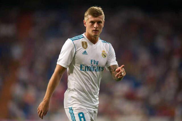 Almanya'da Yılın Futbolcusu Toni Kroos Seçildi
