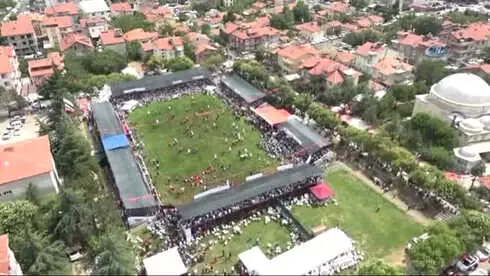 Isparta 4. Geleneksel Yağlı Pehlivan Güreşleri'nde Başpehlivan Mehmet Yeşilyeşil Oldu Isparta 4. Geleneksel Yağlı Pehlivan Güreşleri'nde Başpehlivan Mehmet Yeşilyeşil Oldu