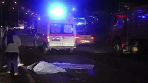 Manisa Motosiklet Sürücüsünün Hayatını Kaybettiği O Kaza Kamerada Manisa Motosiklet Sürücüsünün Hayatını Kaybettiği O Kaza Kamerada