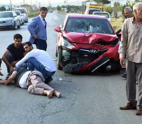 Motosiklet Sürücüsünün Öldüğü Kaza Kamerada Motosiklet Sürücüsünün Öldüğü Kaza Kamerada