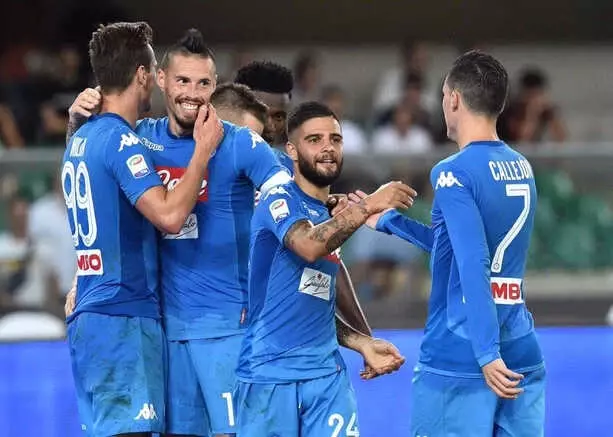 Napoli Başkanı: Stadımız Tuvalete Benziyor Napoli Başkanı: Stadımız Tuvalete Benziyor