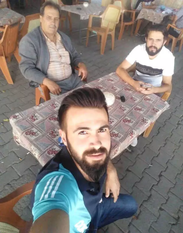 Oğlu Cinayete Kurban Giden Baba: 'Oğlum Sebepsiz, Günahsız Yere Öldürüldü' Oğlu Cinayete Kurban Giden Baba: 'Oğlum Sebepsiz, Günahsız Yere Öldürüldü'